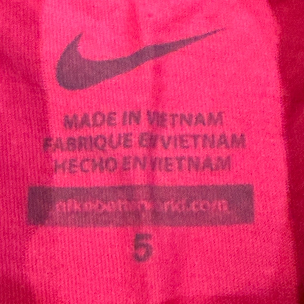 Nike Kids Pink T-Shirt - Picture 4 of 4